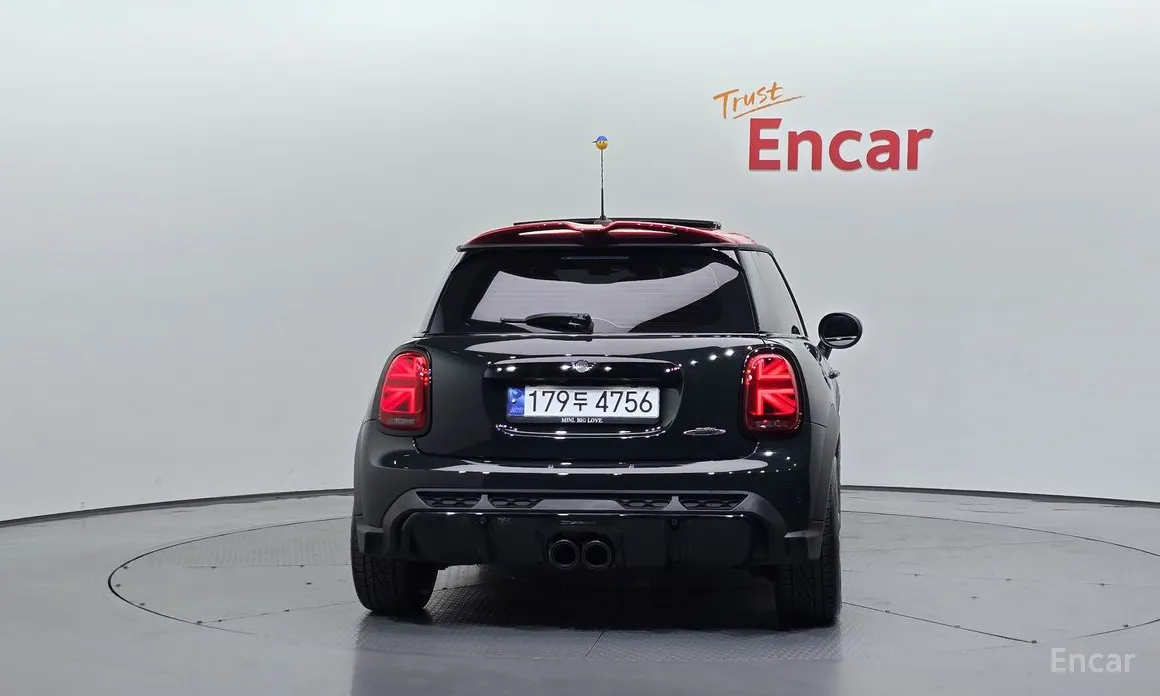 Фото 4 - Mini Cooper