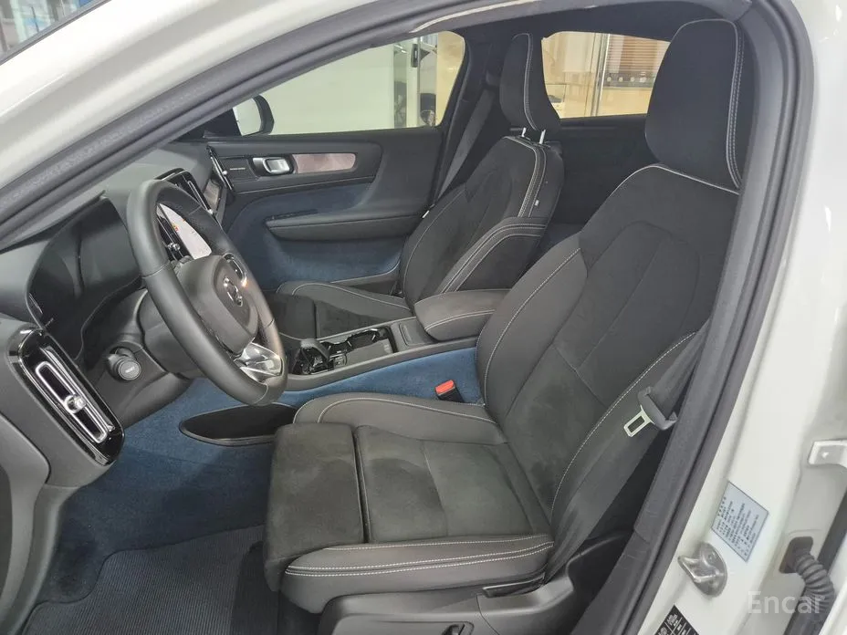 Фото 10 - Volvo C40