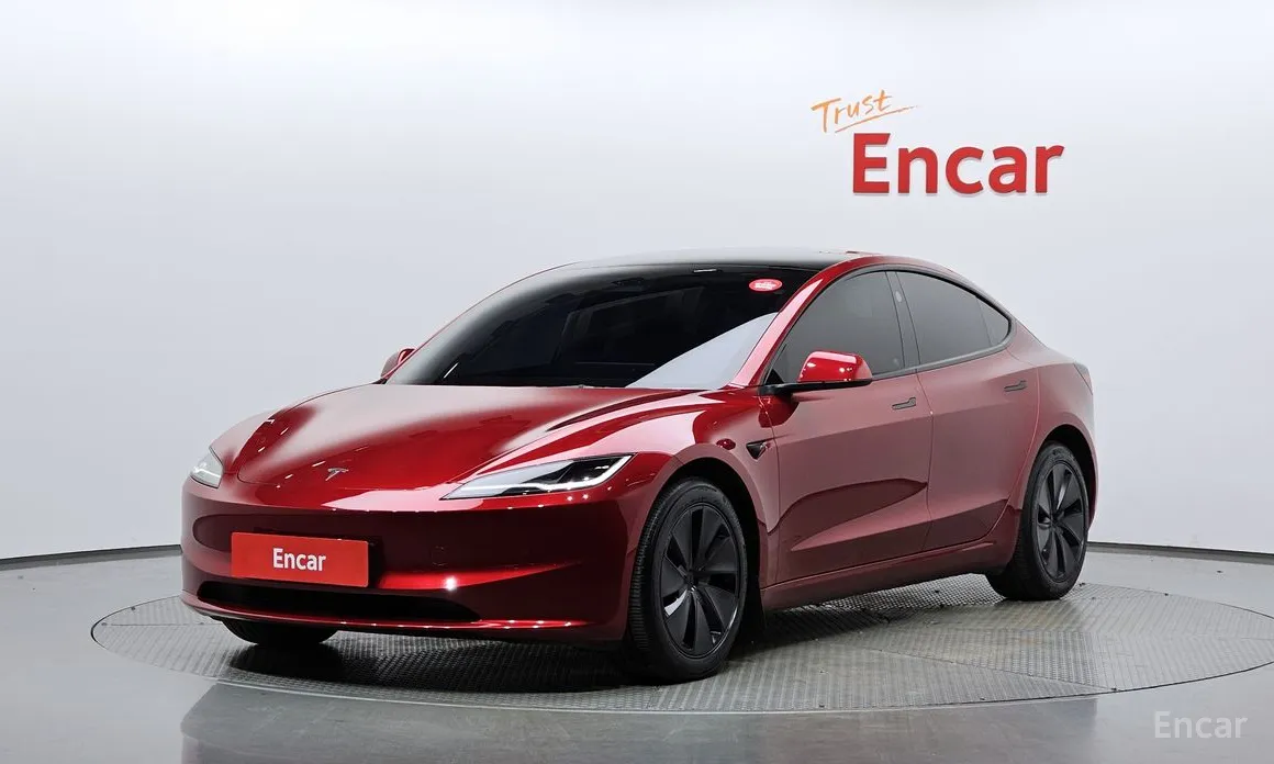 Фото 1 - Tesla Model 3