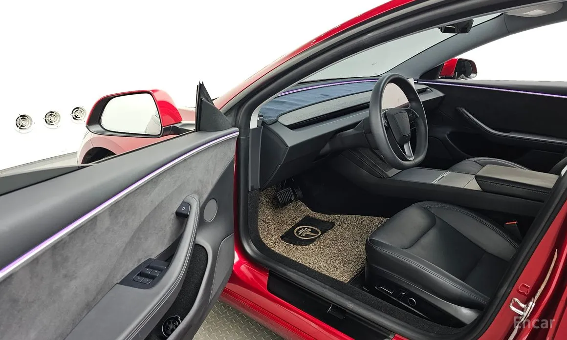 Фото 10 - Tesla Model 3