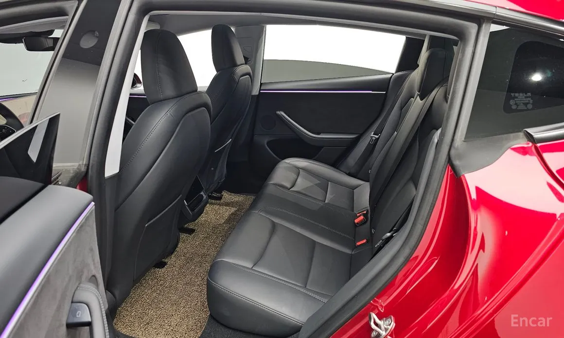 Фото 12 - Tesla Model 3