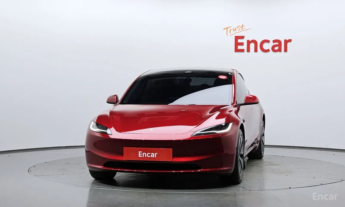 Фото 3 - Tesla Model 3