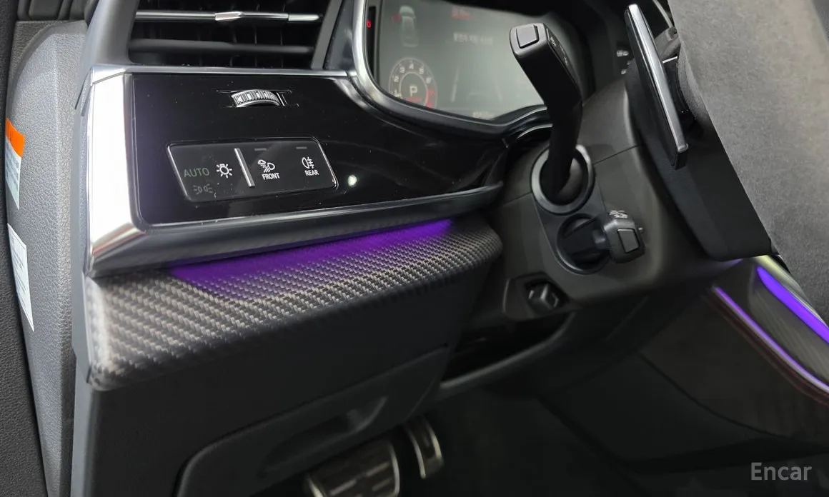 Фото 14 - Audi RS Q8