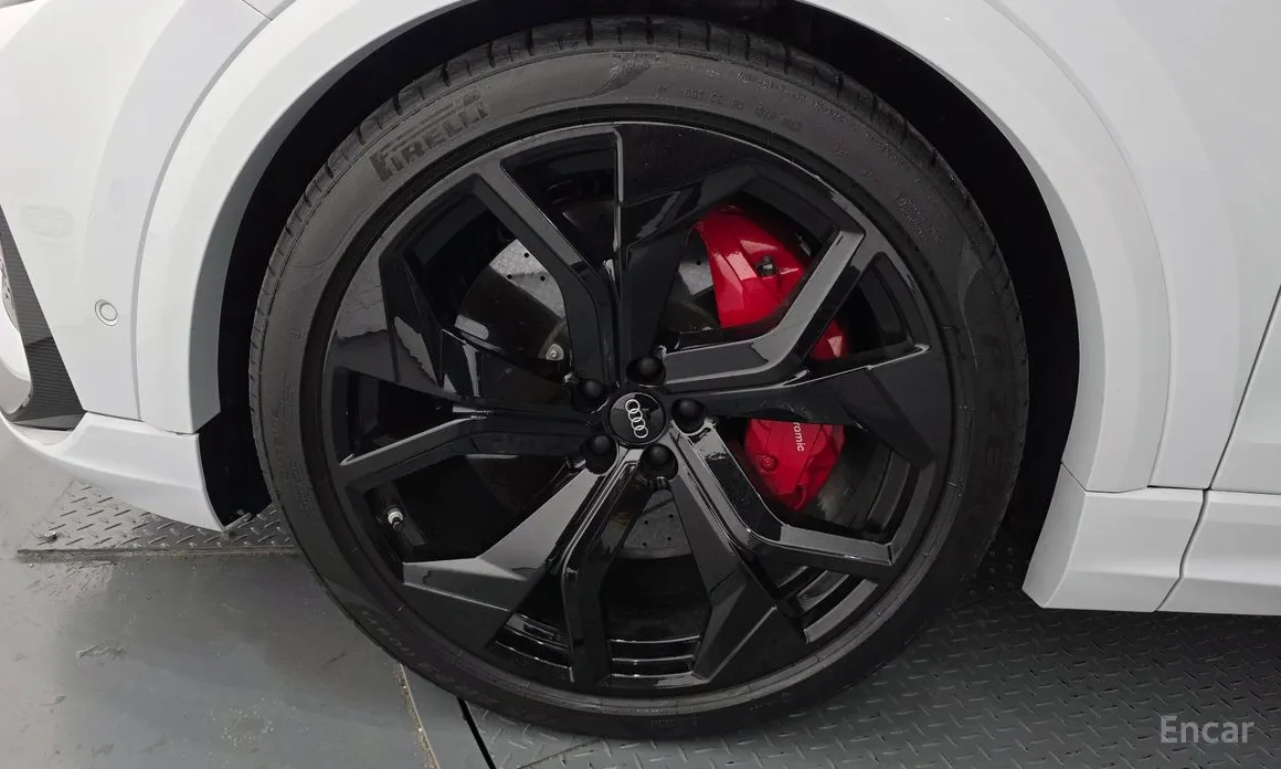 Фото 5 - Audi RS Q8