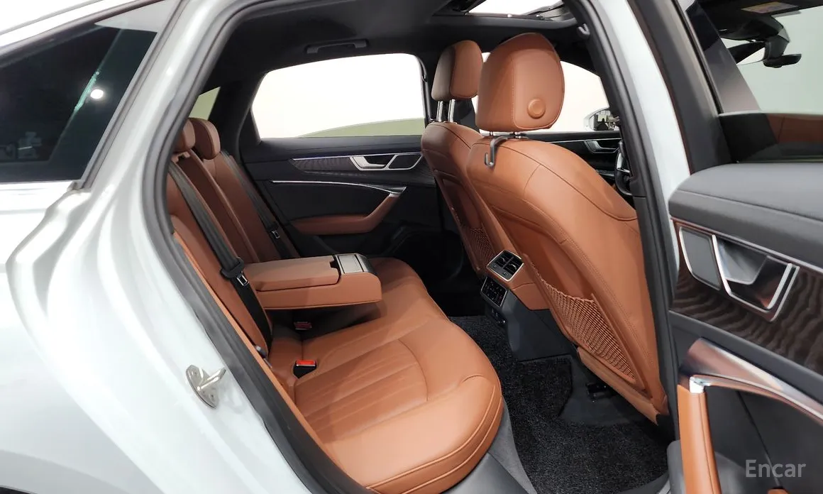 Фото 12 - Audi A6