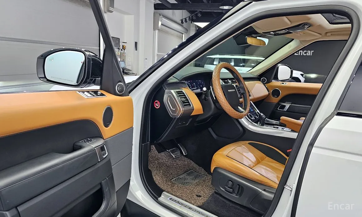 Фото 10 - Land Rover Range Rover Sport