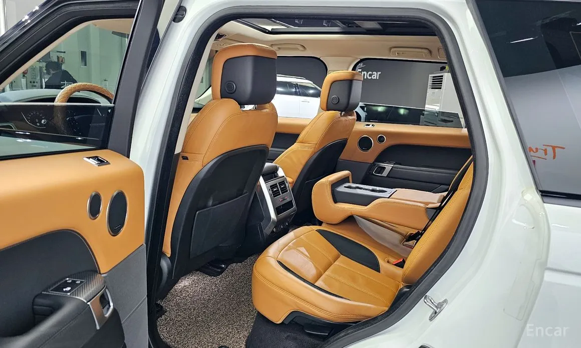 Фото 11 - Land Rover Range Rover Sport