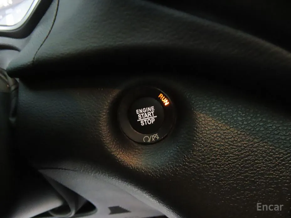 Фото 11 - Jeep Cherokee