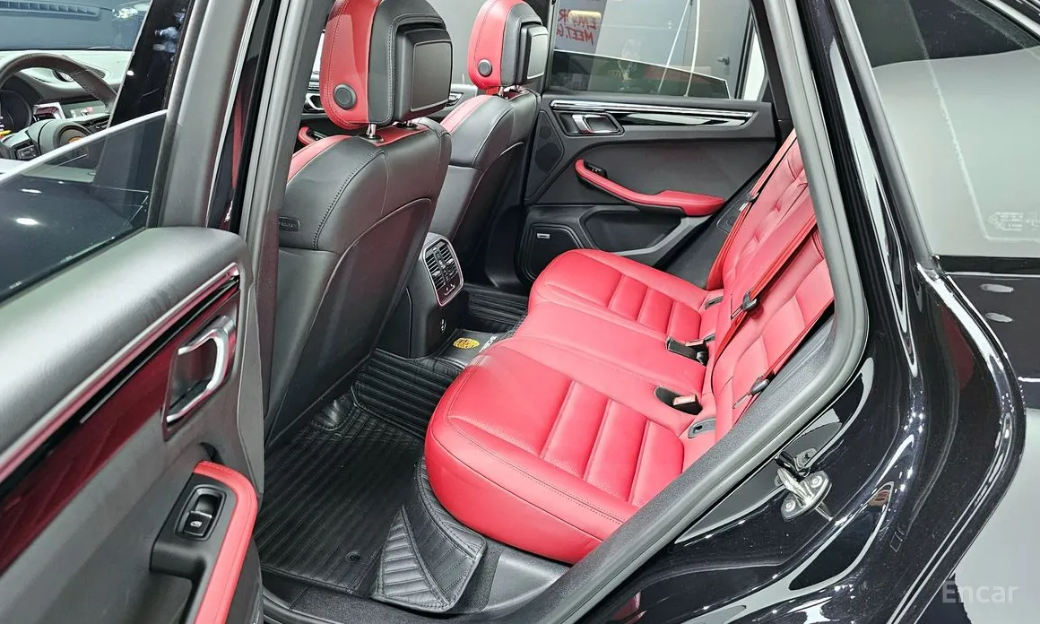 Фото 12 - Porsche Macan