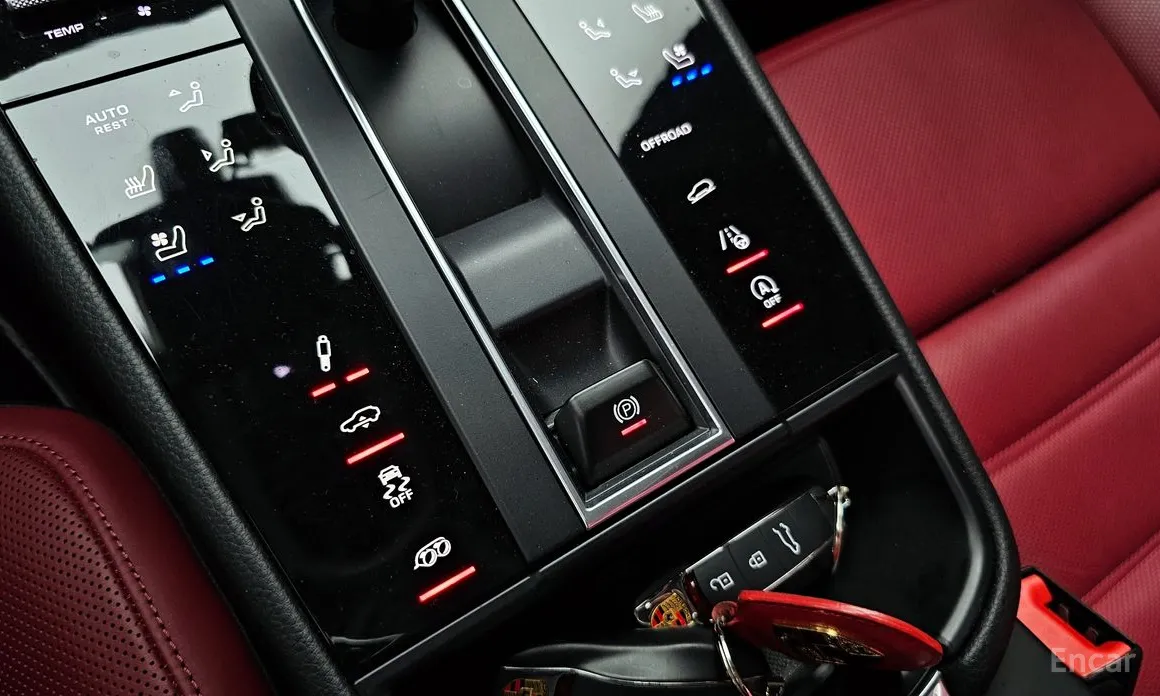 Фото 17 - Porsche Macan