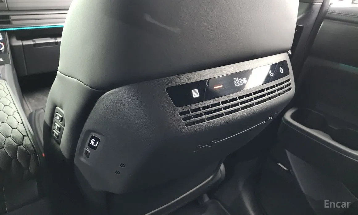 Фото 17 - Hyundai Santa Fe