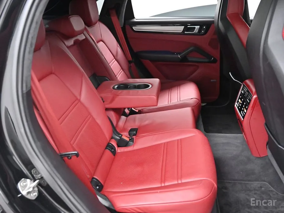 Фото 12 - Porsche Cayenne