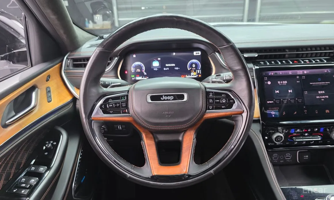 Фото 13 - Jeep Cherokee