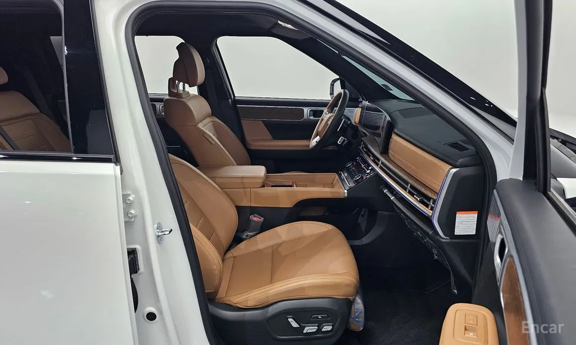 Фото 10 - Hyundai Santa Fe