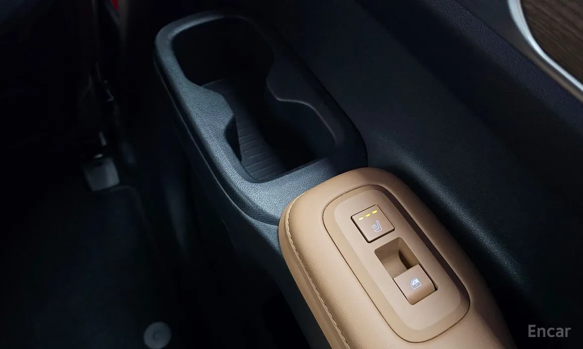 Фото 18 - Hyundai Santa Fe