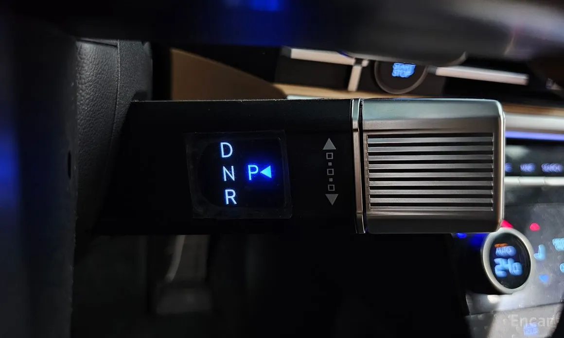 Фото 9 - Hyundai Santa Fe