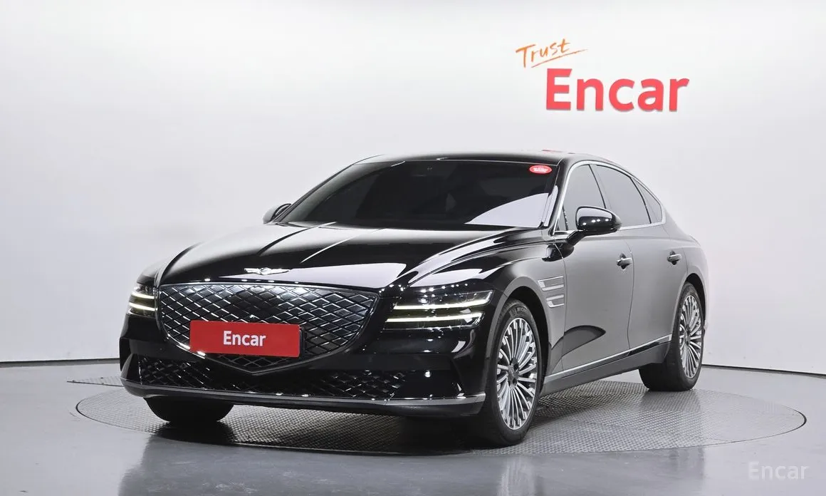 Фото 1 - Genesis G80