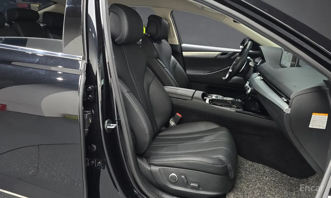 Фото 10 - Genesis G80