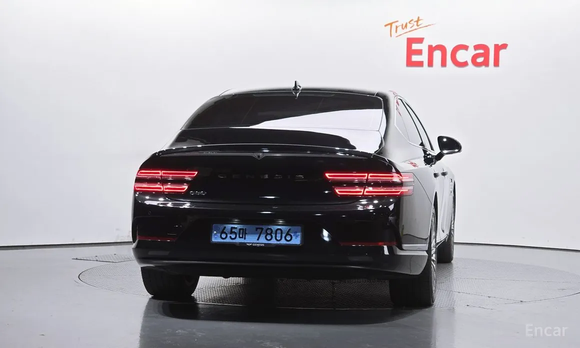 Фото 4 - Genesis G80