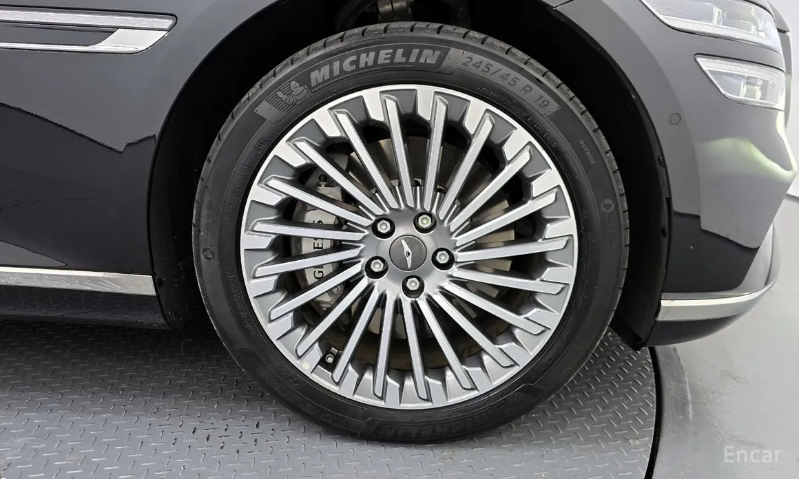 Фото 5 - Genesis G80