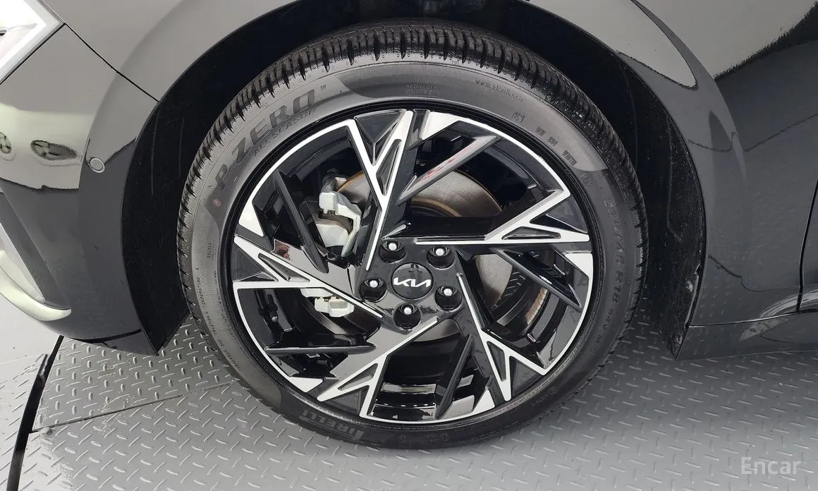 Фото 5 - Kia K5