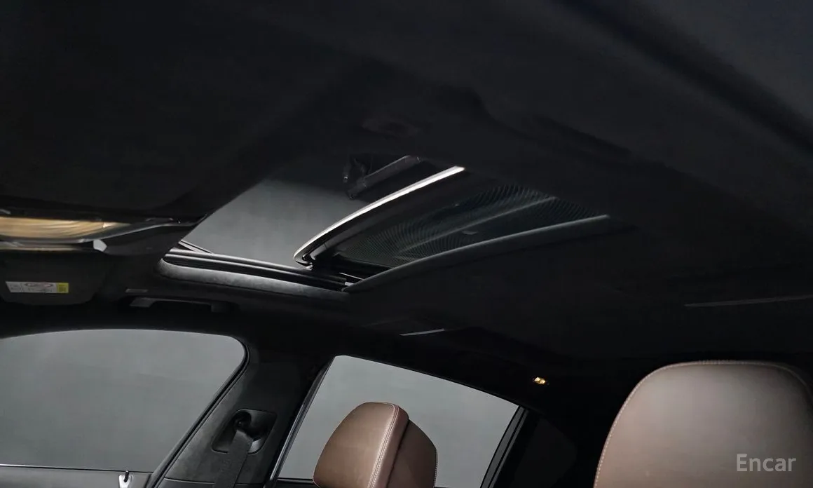 Фото 19 - BMW 7 Series