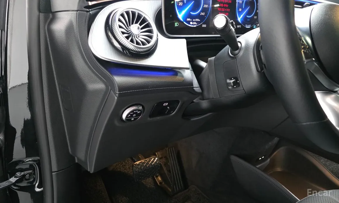 Фото 13 - Mercedes-Benz EQE