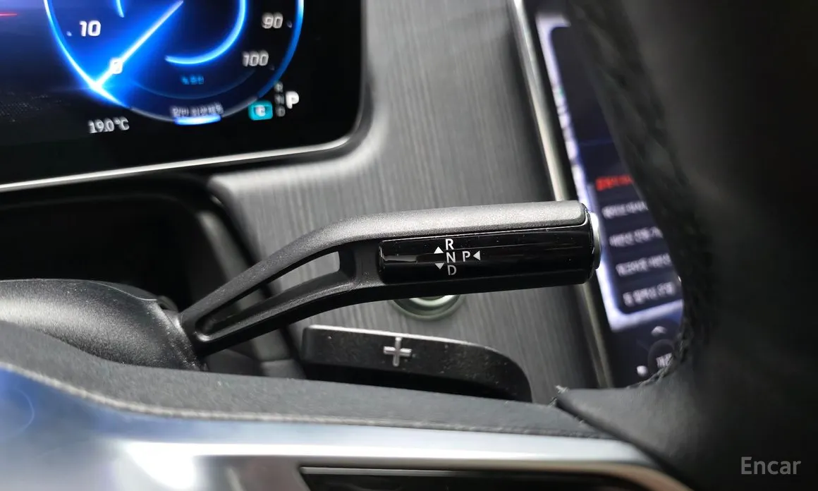 Фото 9 - Mercedes-Benz EQE