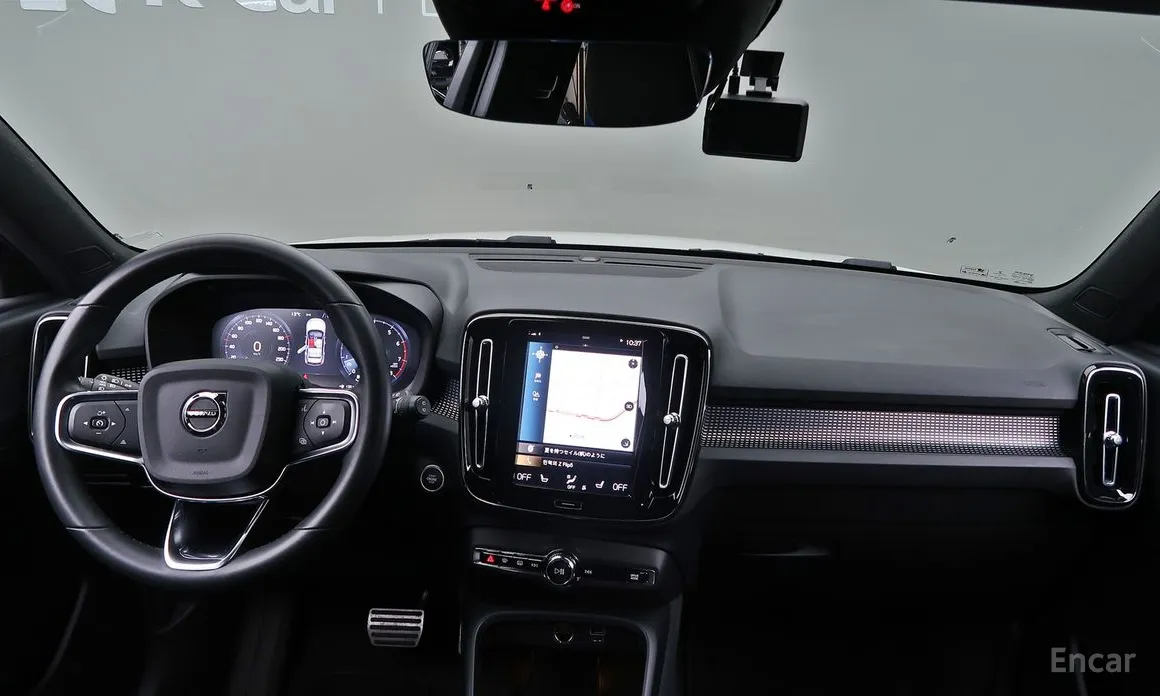 Фото 7 - Volvo XC40