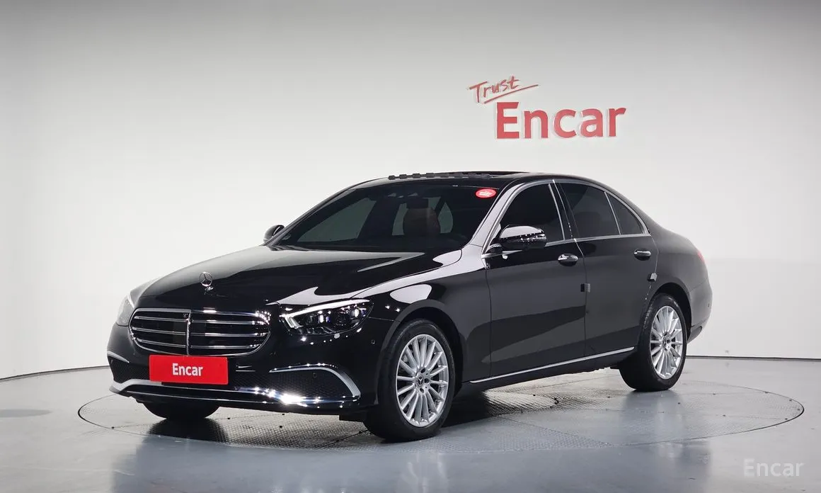 Фото 1 - Mercedes-Benz E-Class