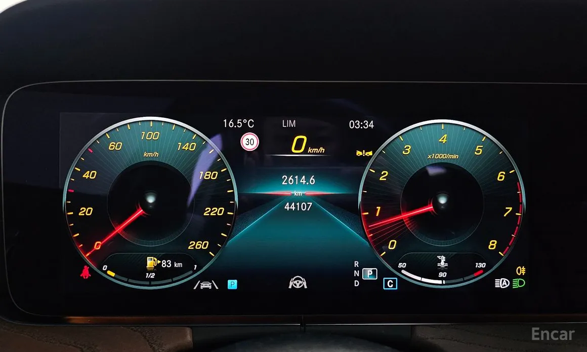 Фото 8 - Mercedes-Benz E-Class