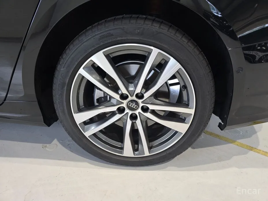 Фото 16 - Audi A6