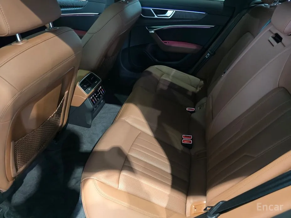 Фото 8 - Audi A6