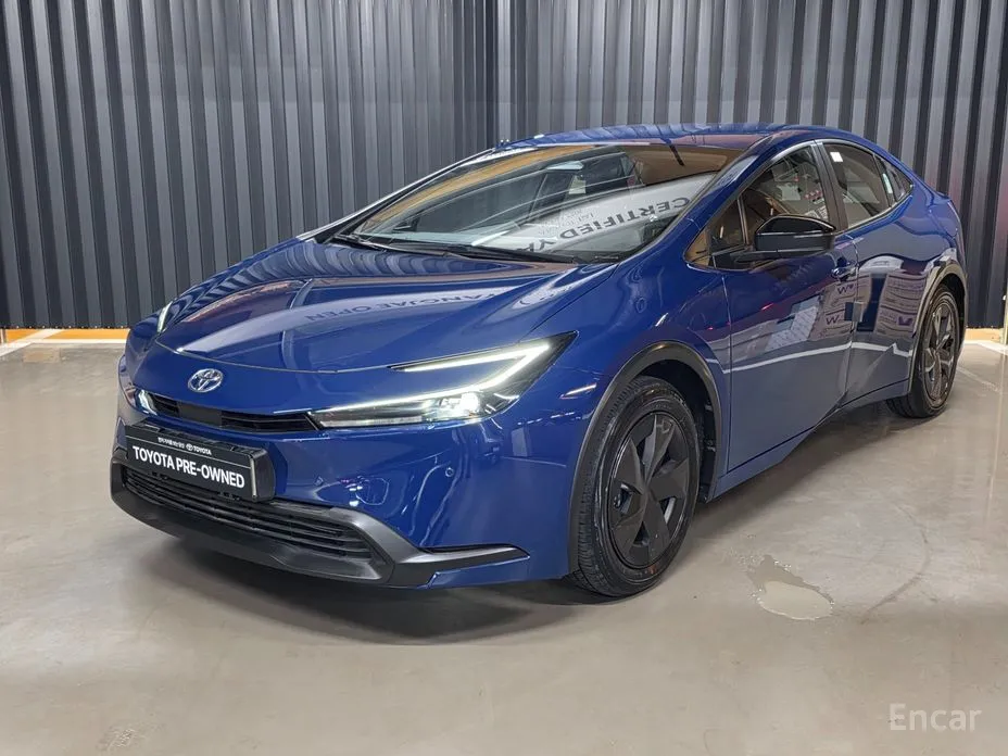 Фото 1 - Toyota Prius