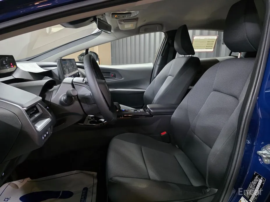 Фото 10 - Toyota Prius