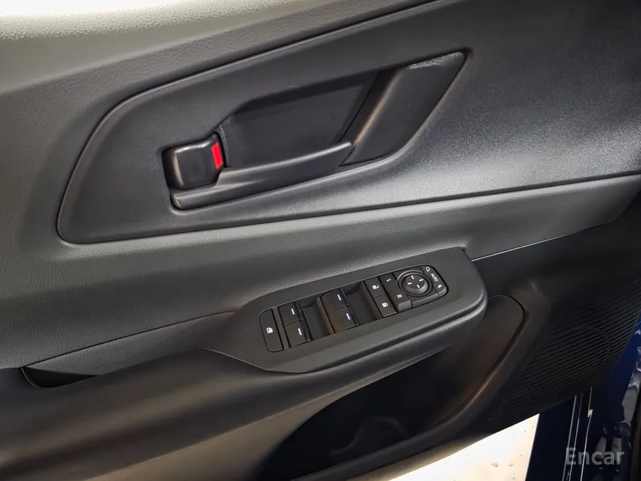 Фото 11 - Toyota Prius