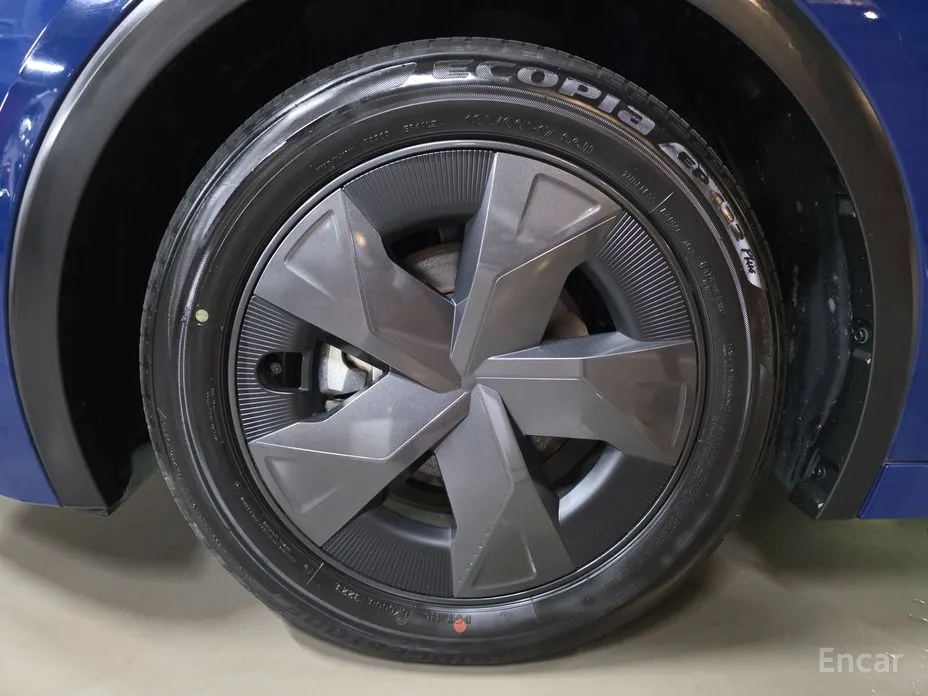 Фото 5 - Toyota Prius