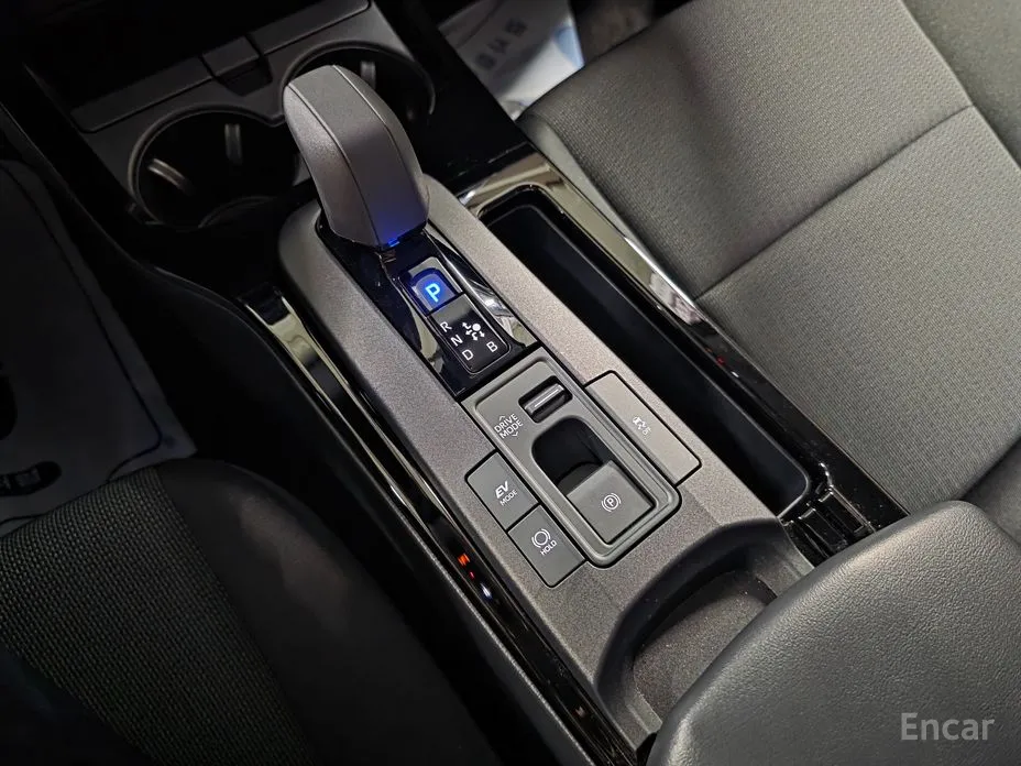 Фото 9 - Toyota Prius