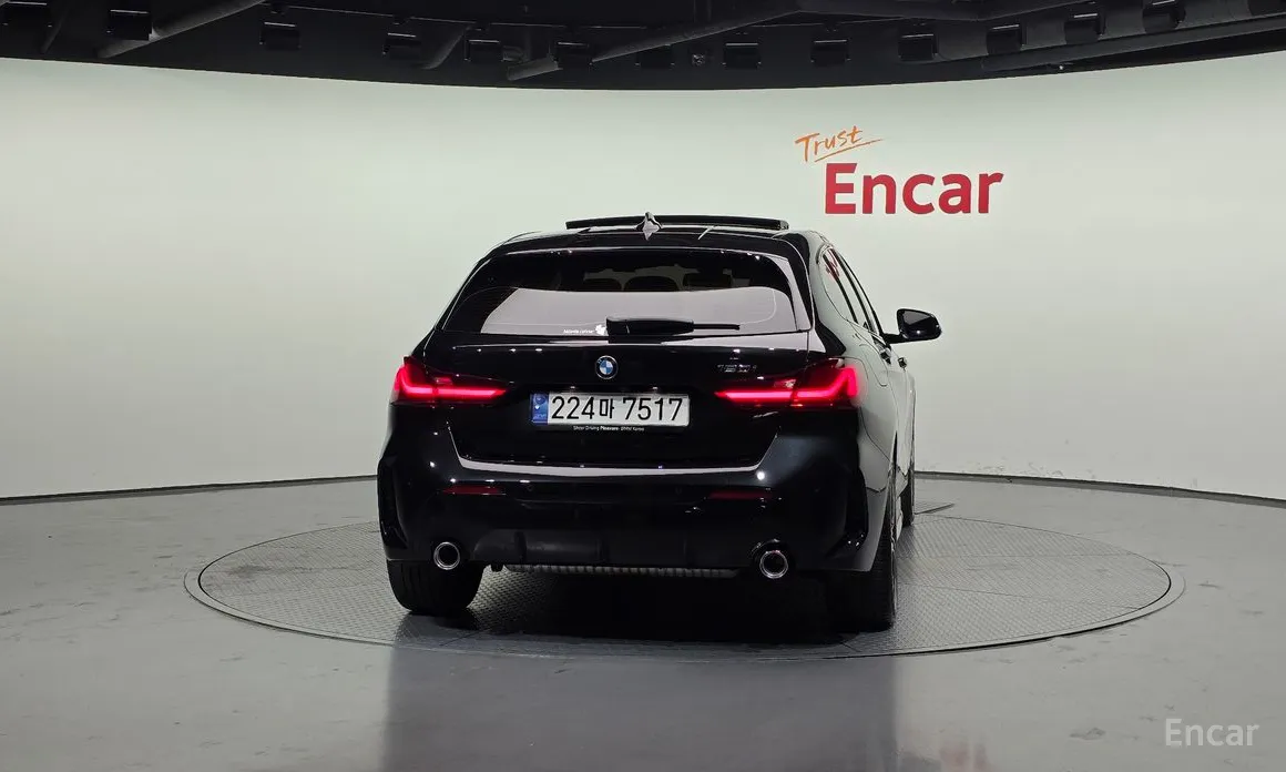 Фото 4 - BMW 1 Series