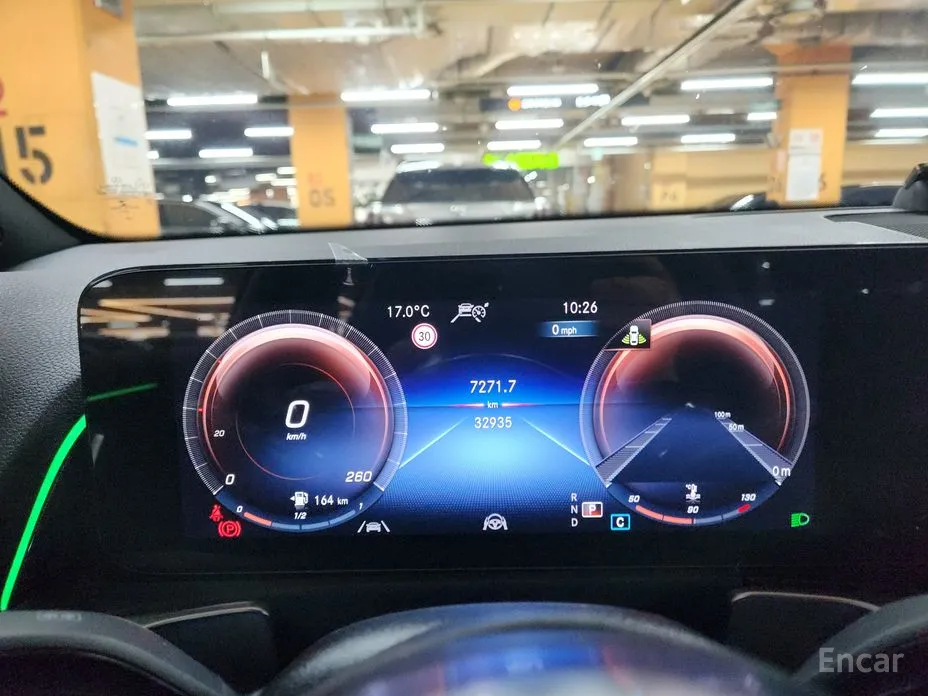 Фото 12 - Mercedes-Benz GLB-Class