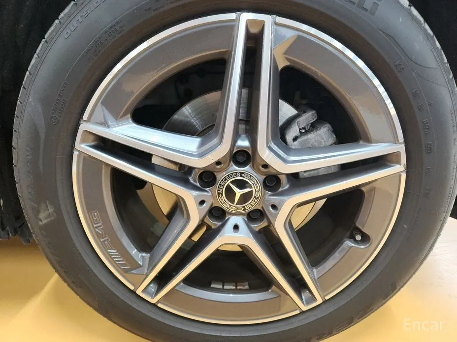 Фото 4 - Mercedes-Benz GLB-Class