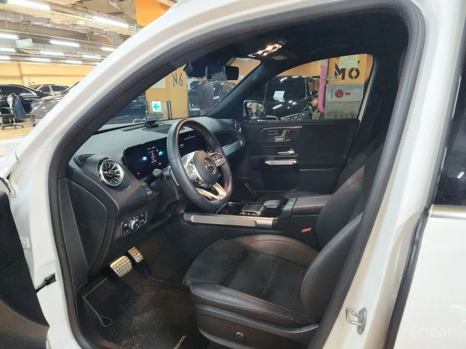 Фото 8 - Mercedes-Benz GLB-Class