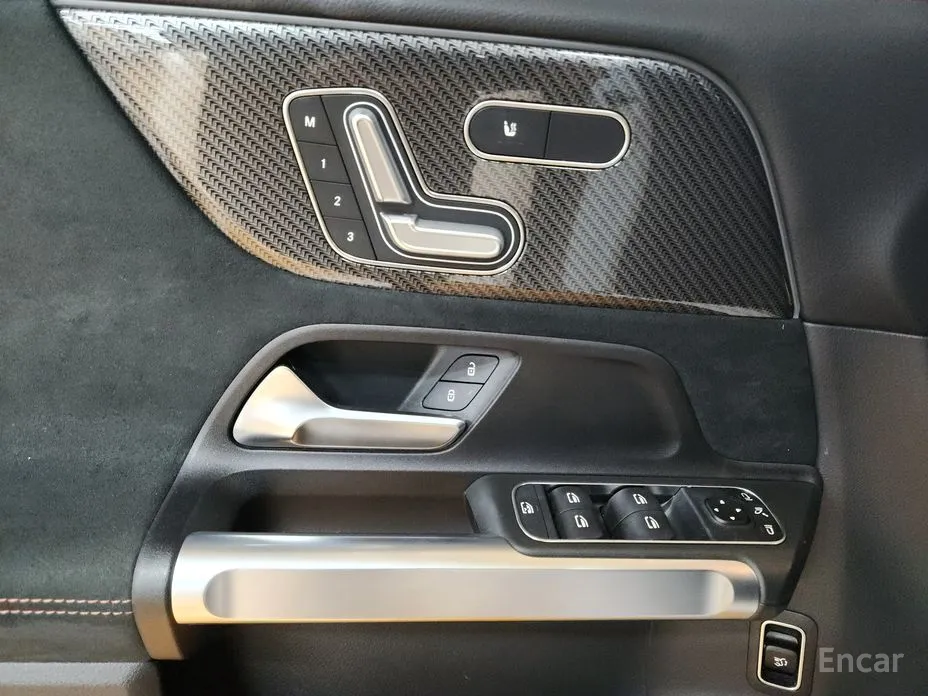 Фото 9 - Mercedes-Benz GLB-Class