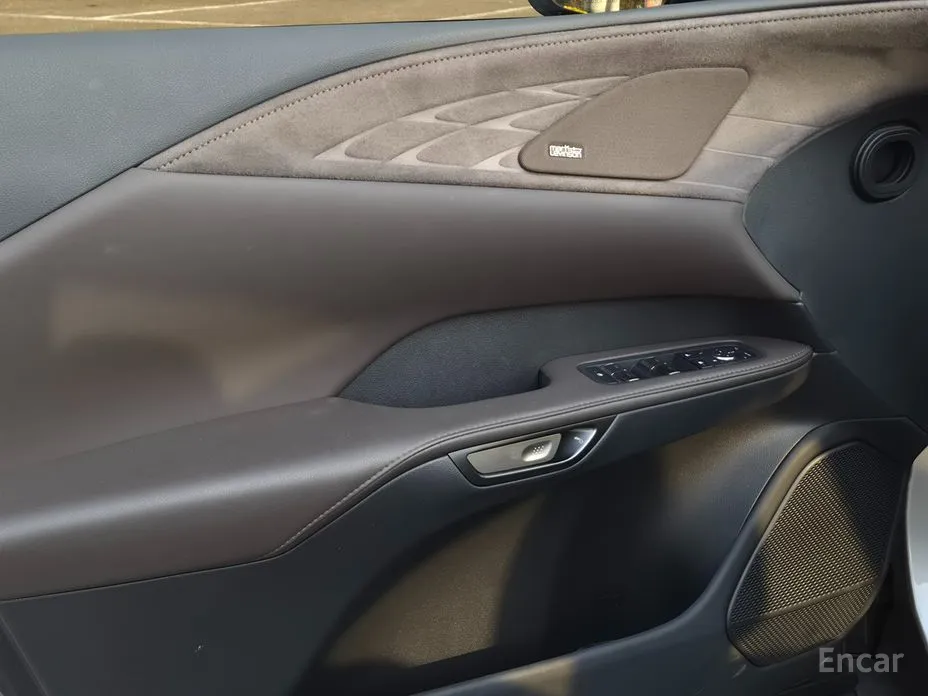 Фото 12 - Lexus RX