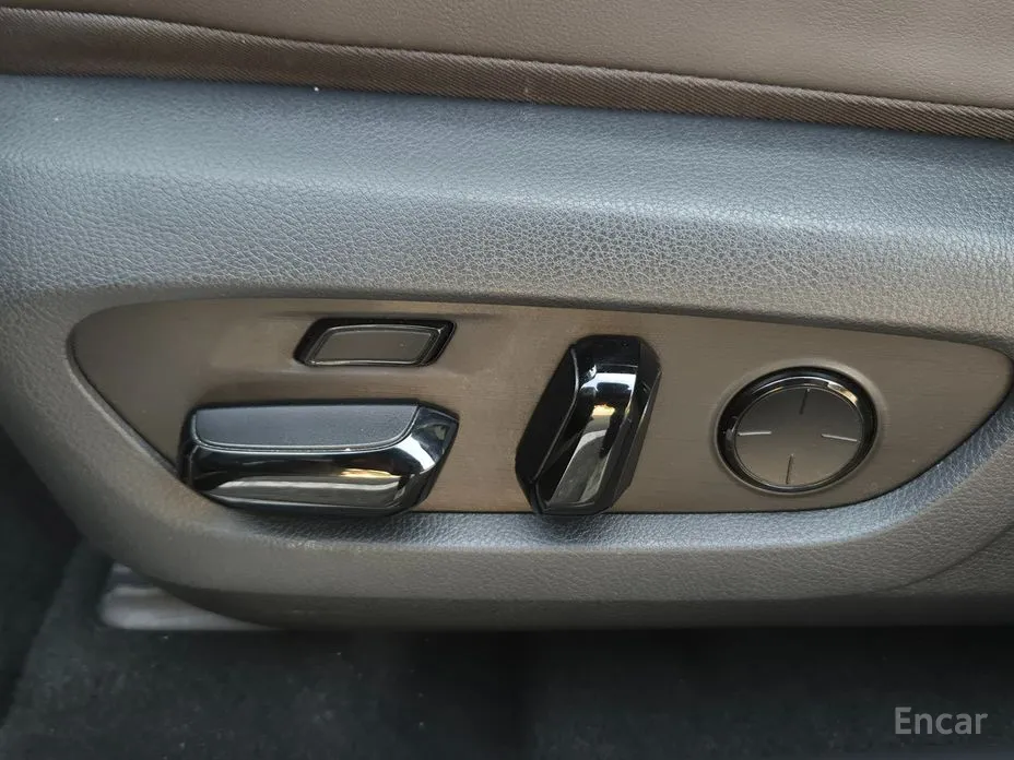 Фото 14 - Lexus RX