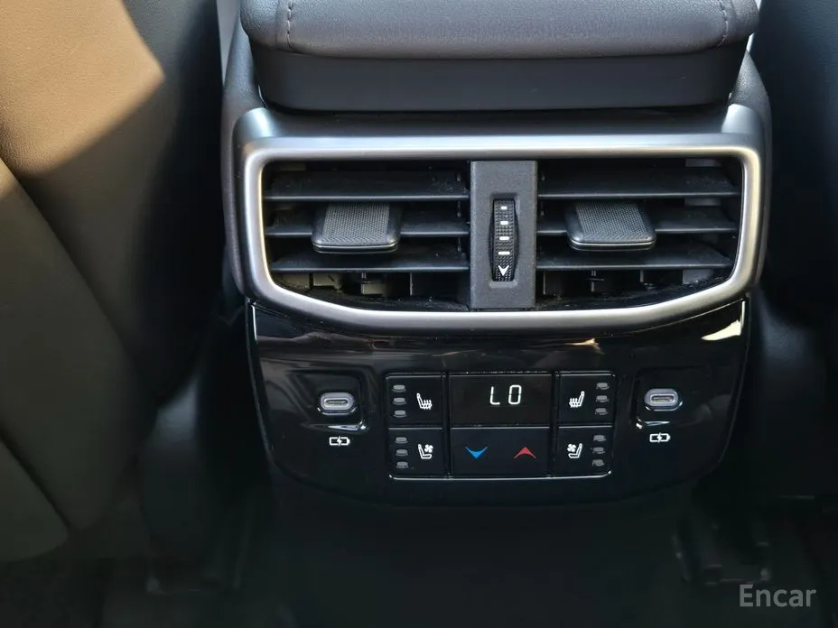 Фото 18 - Lexus RX