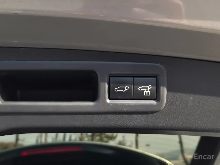 Фото 19 - Lexus RX