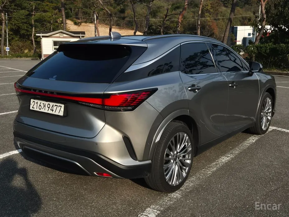 Фото 2 - Lexus RX