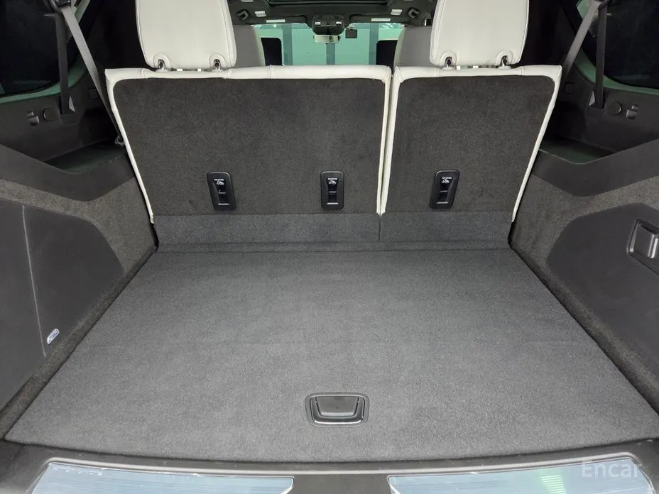 Фото 18 - Cadillac Escalade