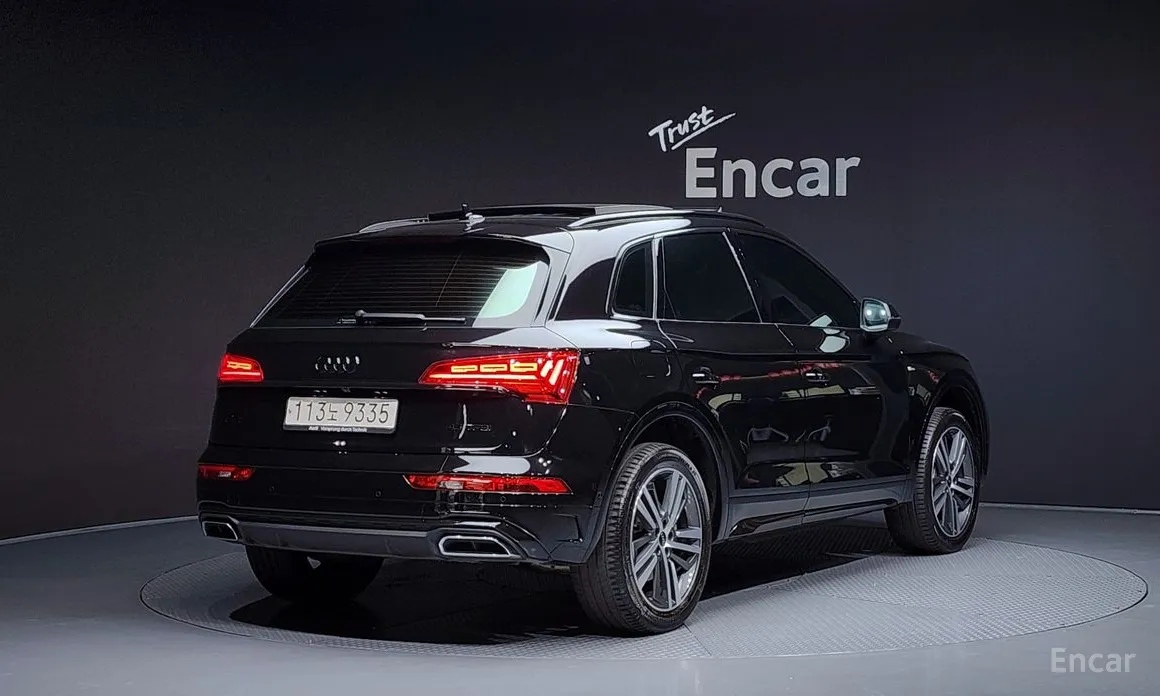 Фото 2 - Audi Q5